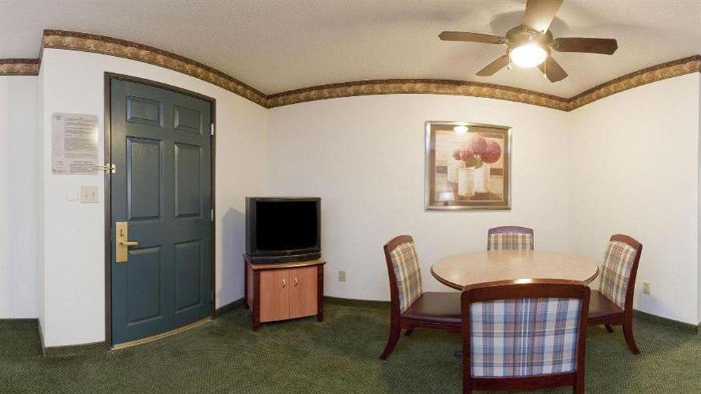 Holiday Inn Express Hotel & Suites Minneapolis-Golden Valley By Ihg Saint Louis Park Exteriör bild